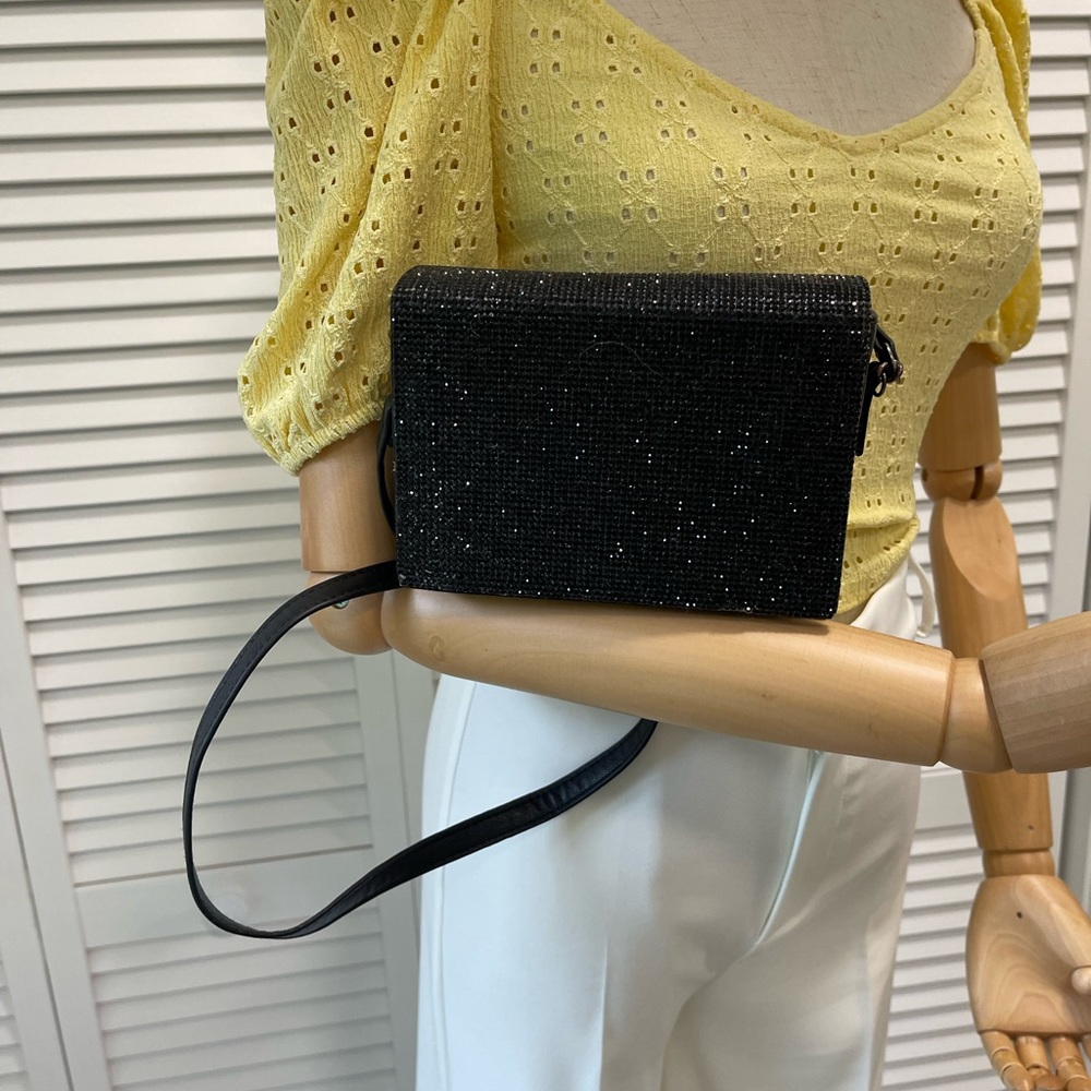 Black crossbody clutch